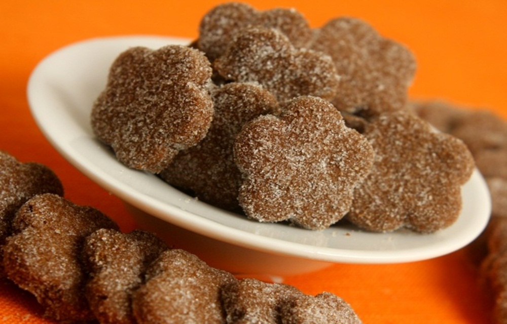 Ir para  <ul>
	<li>1 x&iacute;cara (ch&aacute;) de farinha de trigo (110g);</li>
	<li>&frac14; de x&iacute;cara (ch&aacute;) de a&ccedil;&uacute;car (40g);</li>
	<li>1 colher...